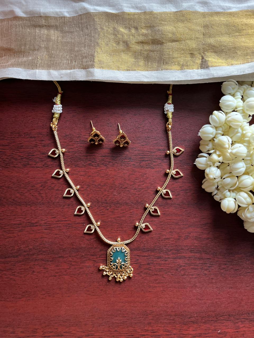 Pendant Necklace